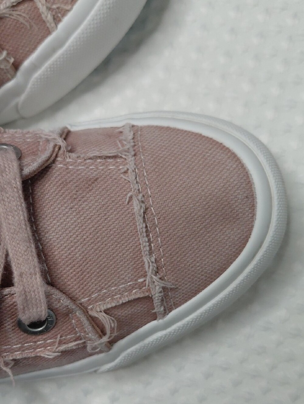 Blowfish Women's Dusty Pink Canvas Low-Top Sneakers Sz 7 - Picture 7 of 10
